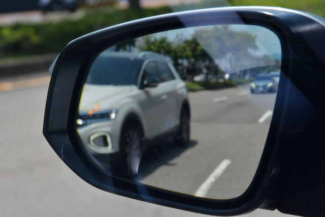 TOYOTA豐田 RAV4  第7張相片