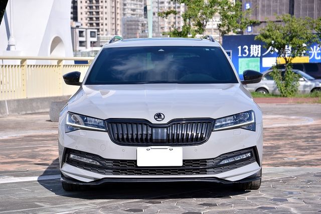 SKODA司科達 SUPERB COMBI  第3張相片