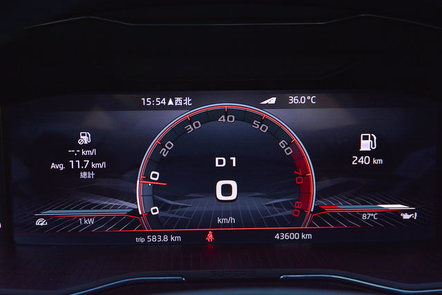 SKODA司科達 SUPERB COMBI  第12張相片