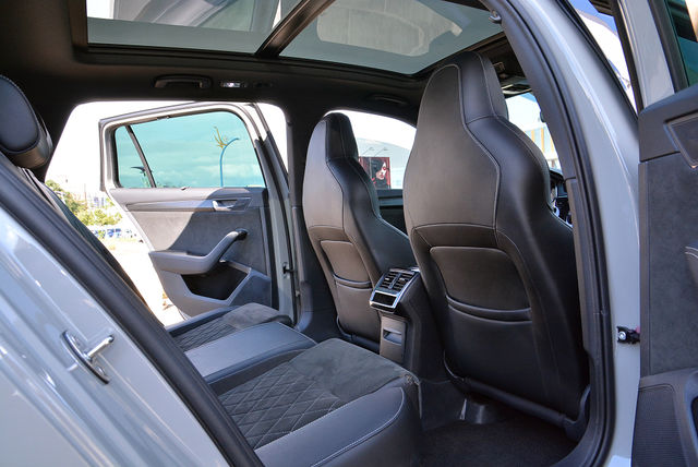 SKODA司科達 SUPERB COMBI  第19張相片