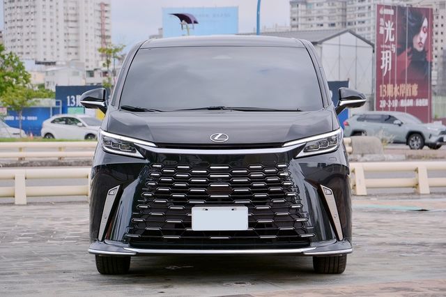 LEXUS凌志 LM500H  第3張相片