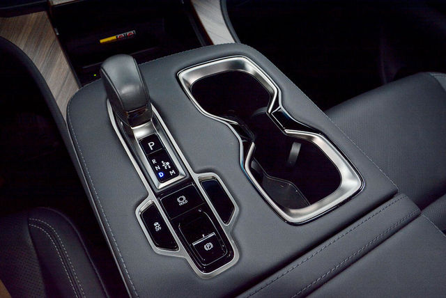 LEXUS凌志 LM500H  第15張相片