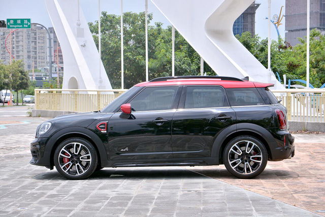 MINI迷你 COUNTRYMAN JCW  第9張相片