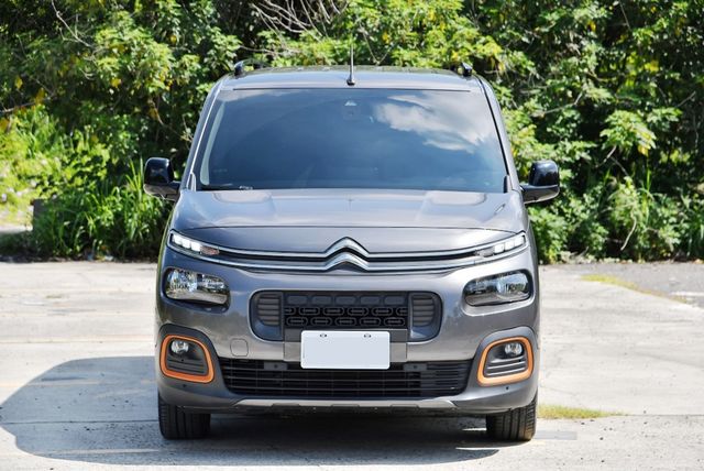 CITROEN雪鐵龍 BERLINGO  第3張相片