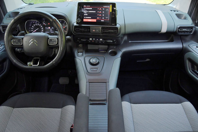 CITROEN雪鐵龍 BERLINGO  第12張相片