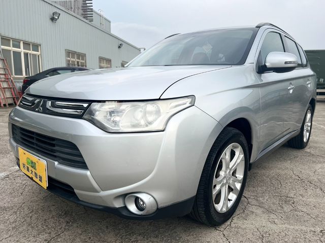 MITSUBISHI三菱 OUTLANDER  第1張相片