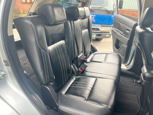 MITSUBISHI三菱 OUTLANDER  第10張相片