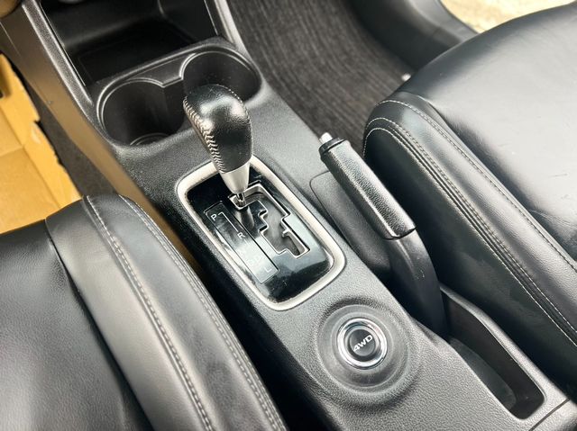 MITSUBISHI三菱 OUTLANDER  第18張相片