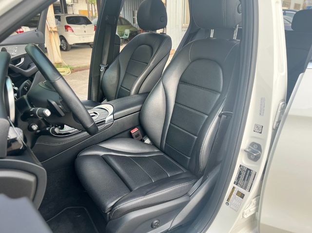 M-BENZ賓士 GLC300  第7張相片