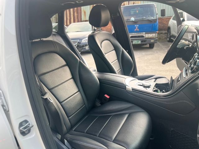M-BENZ賓士 GLC300  第8張相片