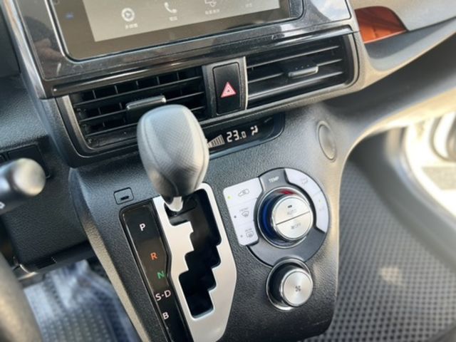 TOYOTA豐田 SIENTA  第17張相片