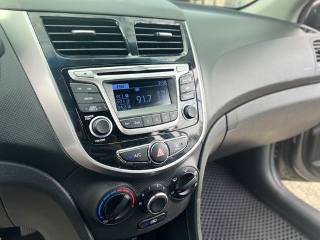 HYUNDAI現代 VERNA  第16張相片