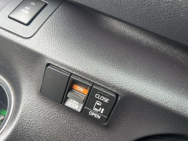 TOYOTA豐田 SIENTA  第17張相片