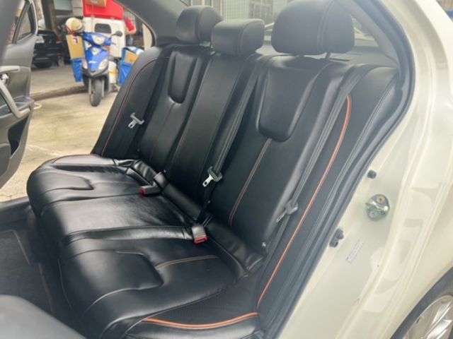 MITSUBISHI三菱 LANCER  第9張相片