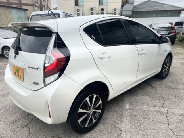 TOYOTA豐田 PRIUS C  第4張相片