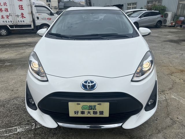 TOYOTA豐田 PRIUS C  第2張相片