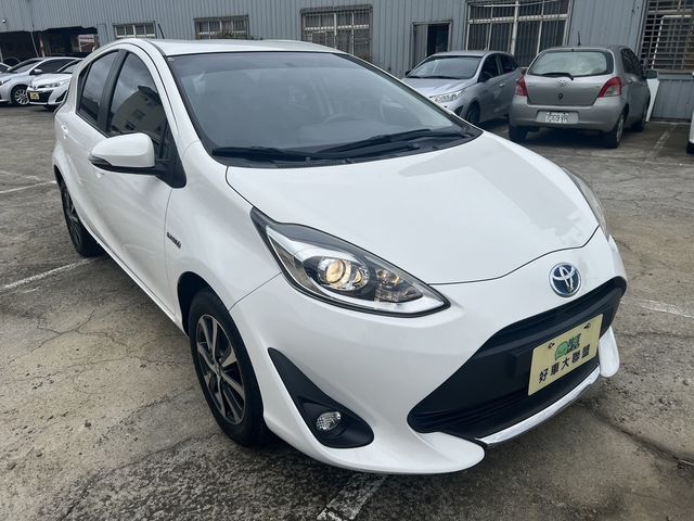 TOYOTA豐田 PRIUS C  第3張相片
