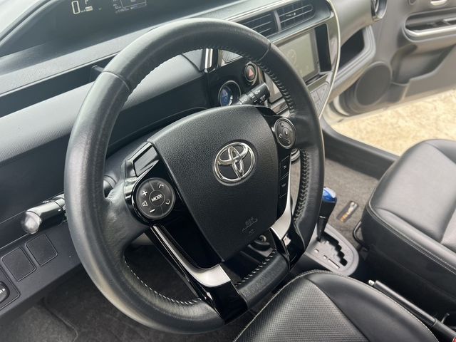 TOYOTA豐田 PRIUS C  第13張相片
