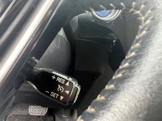 TOYOTA豐田 PRIUS C  第18張相片
