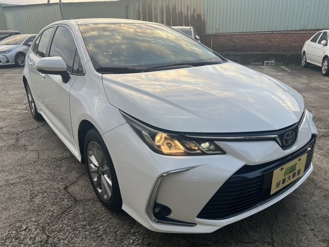 TOYOTA豐田 ALTIS  第3張相片