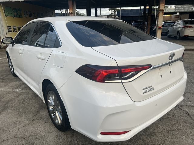 TOYOTA豐田 ALTIS  第4張相片