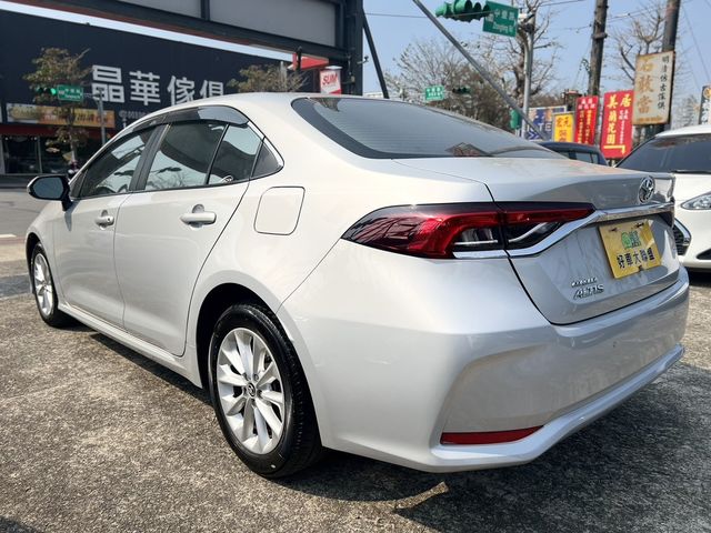 TOYOTA豐田 ALTIS  第4張相片