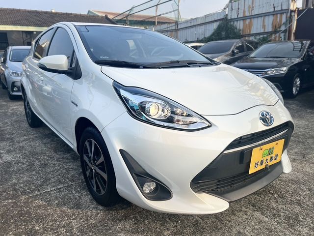 TOYOTA豐田 PRIUS C  第3張相片