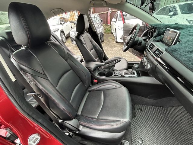 MAZDA馬自達 MAZDA 3  第8張相片