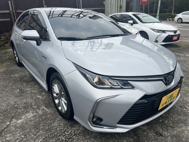 TOYOTA豐田 COROLLA ALTIS HYBRID  第5張相片