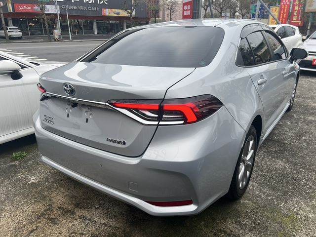 TOYOTA豐田 COROLLA ALTIS HYBRID  第7張相片