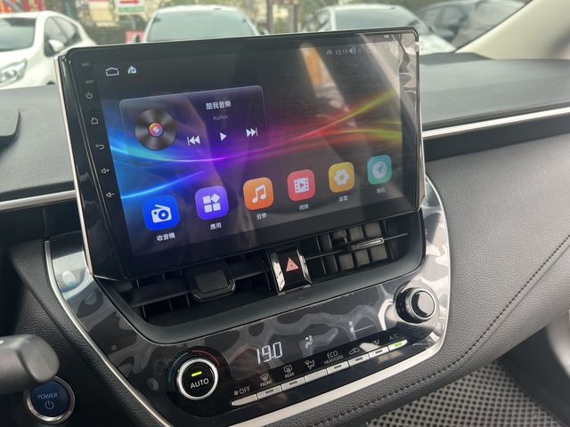TOYOTA豐田 COROLLA ALTIS HYBRID  第25張相片