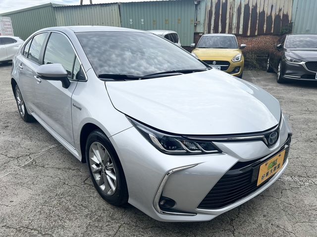 TOYOTA豐田 COROLLA ALTIS HYBRID  第5張相片