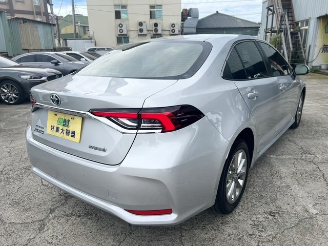 TOYOTA豐田 COROLLA ALTIS HYBRID  第7張相片
