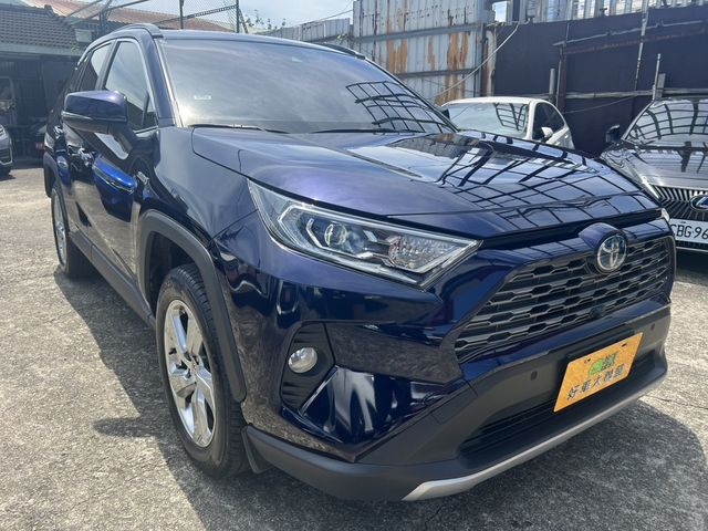 TOYOTA豐田 RAV4  第3張相片