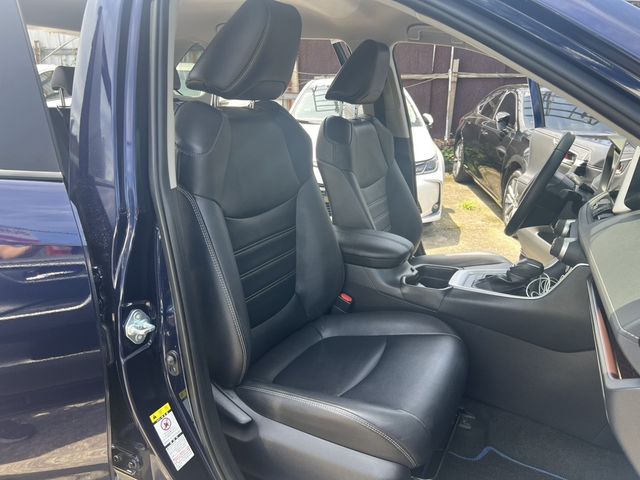 TOYOTA豐田 RAV4  第8張相片
