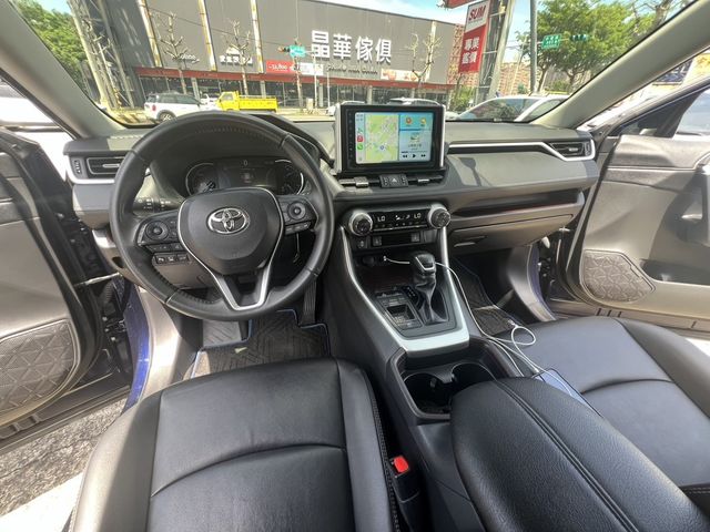TOYOTA豐田 RAV4  第11張相片