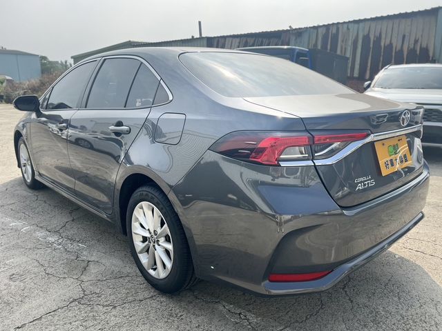 TOYOTA豐田 ALTIS  第4張相片