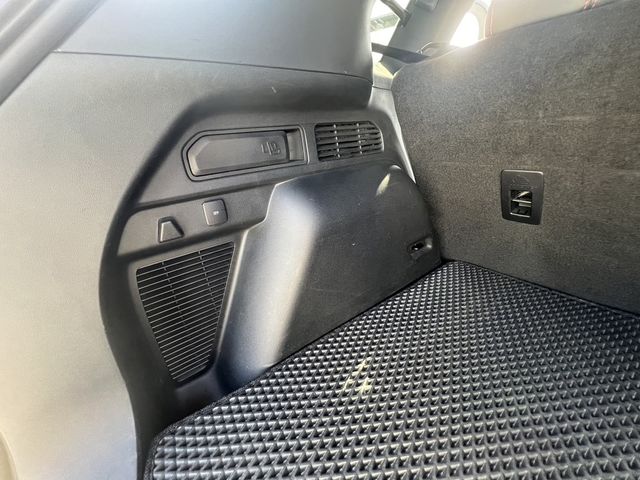 FORD福特 KUGA  第7張相片