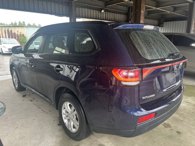 MITSUBISHI三菱 OUTLANDER  第6張相片