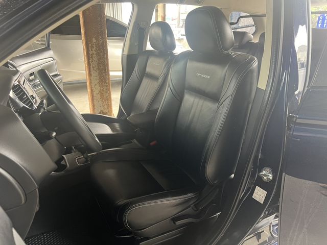 MITSUBISHI三菱 OUTLANDER  第7張相片
