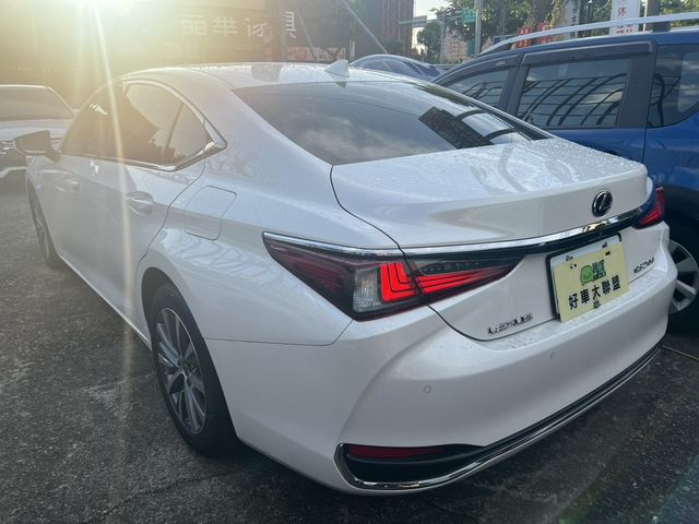 LEXUS凌志 ES200  第5張相片