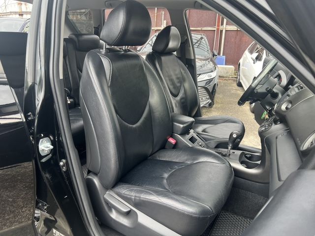 TOYOTA豐田 RAV4  第8張相片