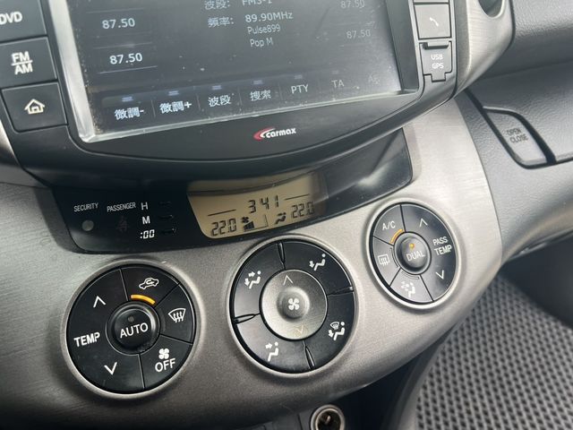 TOYOTA豐田 RAV4  第14張相片