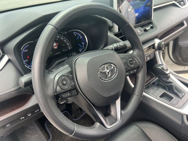 TOYOTA豐田 RAV4  第12張相片