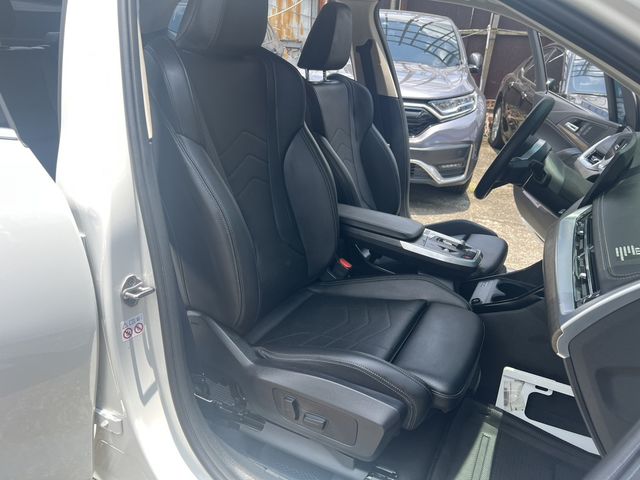BMW寶馬 220I  第8張相片