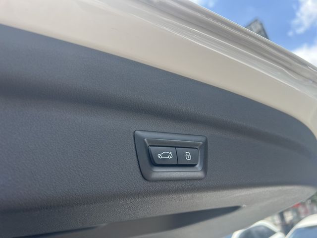 BMW寶馬 220I  第18張相片