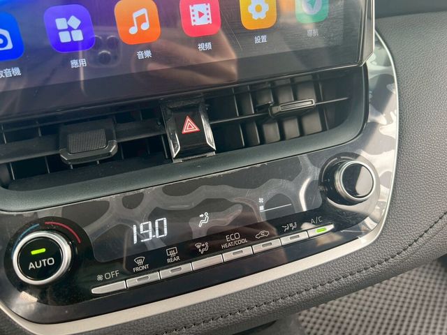 TOYOTA豐田 COROLLA ALTIS HYBRID  第14張相片