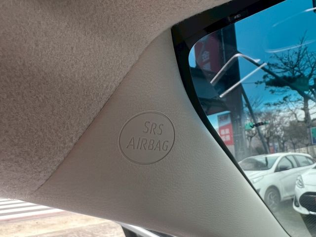 TOYOTA豐田 COROLLA ALTIS HYBRID  第18張相片