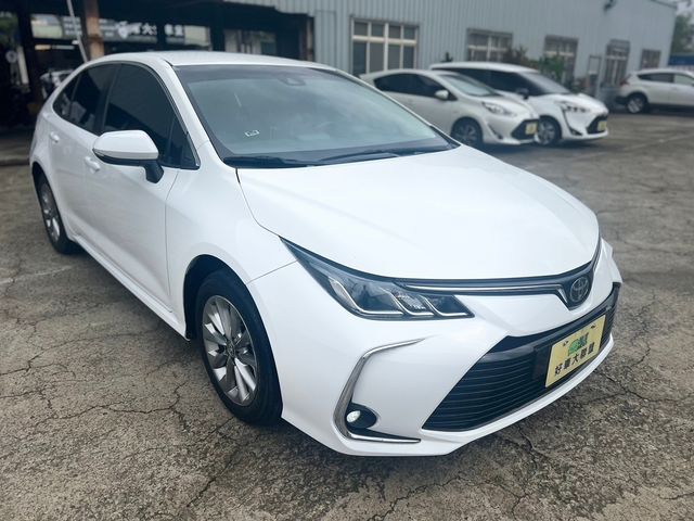 TOYOTA豐田 ALTIS  第3張相片