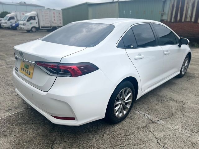 TOYOTA豐田 ALTIS  第4張相片